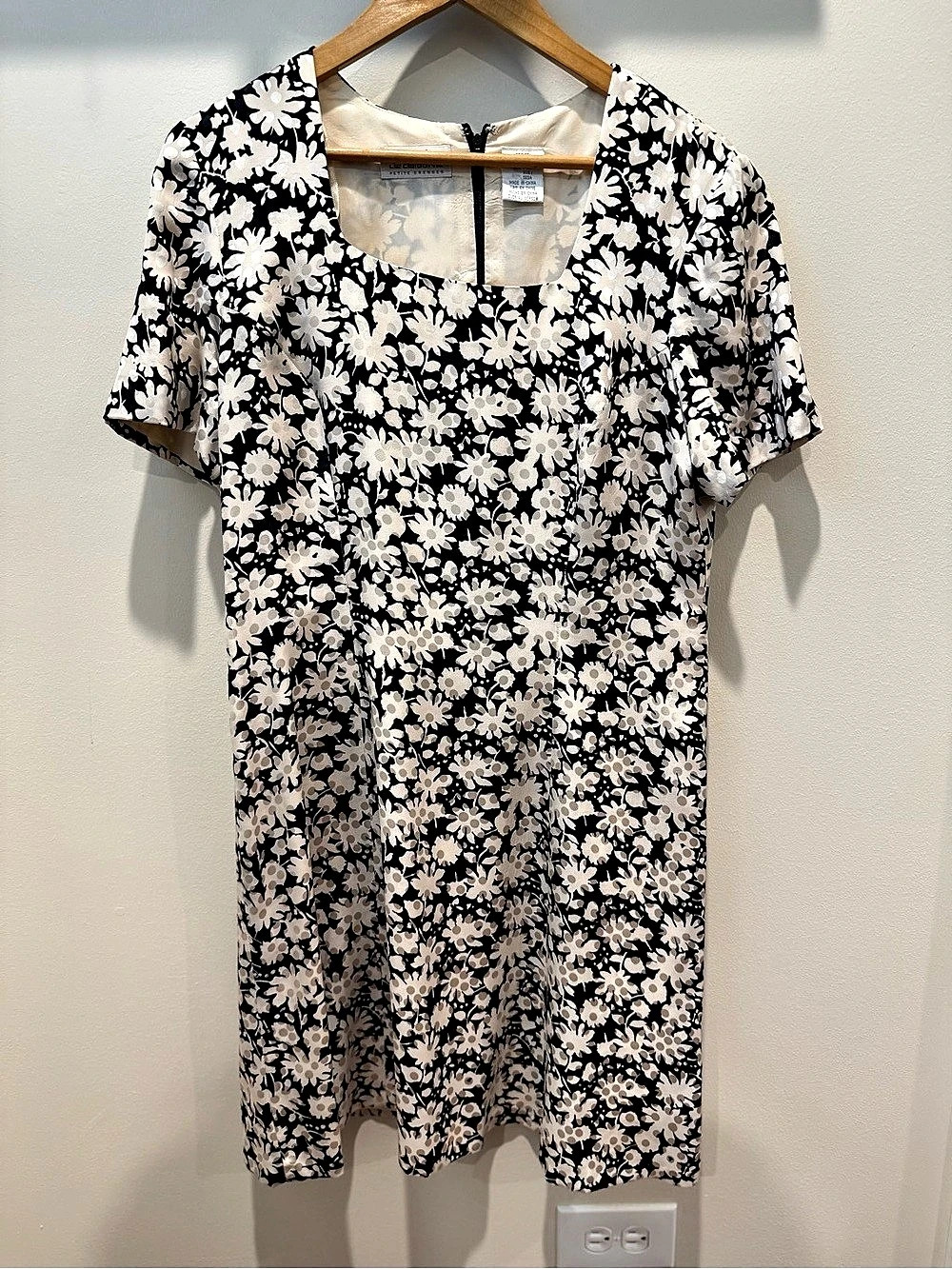 Liz Claiborne Floral Silk Mini Dress petite Size 12 Like New